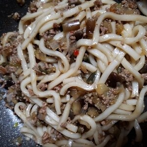 なすと豚肉のコクうまうどん